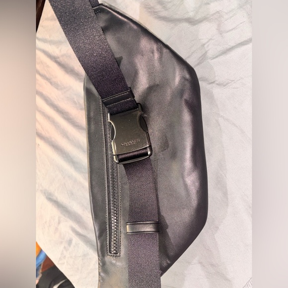 Coach track belt bag in signature canvas - Picture 6 of 7